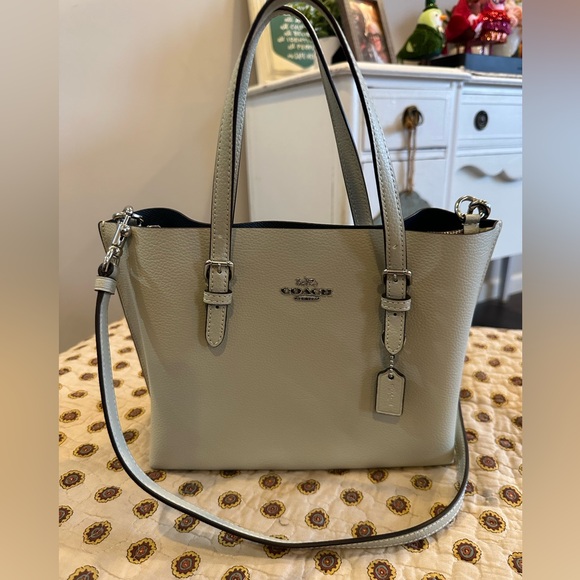 Coach Handbags - Coach CF333 Gray Leather Mollie Tote New Without Tag